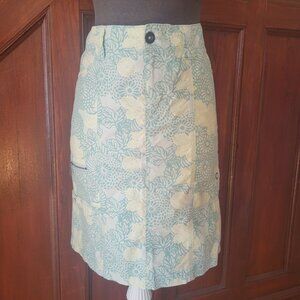 Eddie Bauer Womens Floral Skirt With Zipper & Button Details Size 6